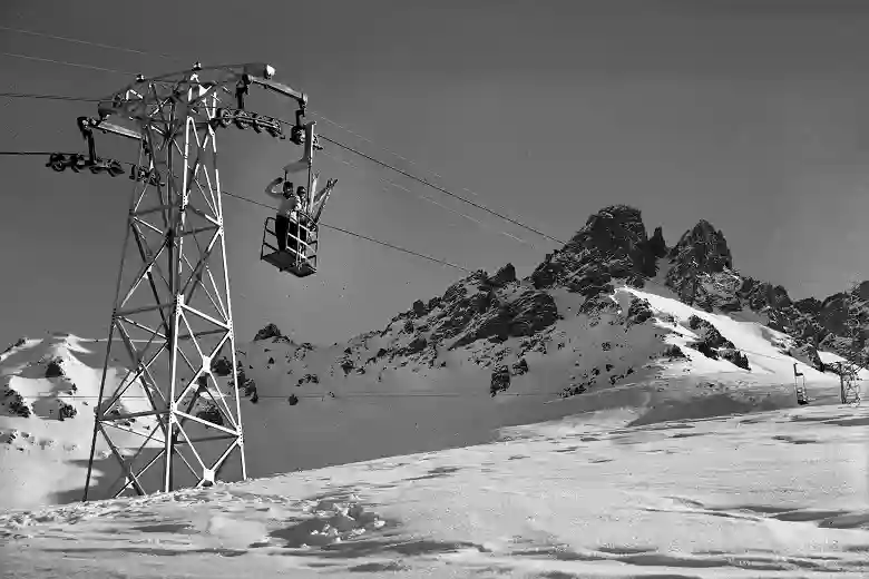 HISTORY PAGE, image 3