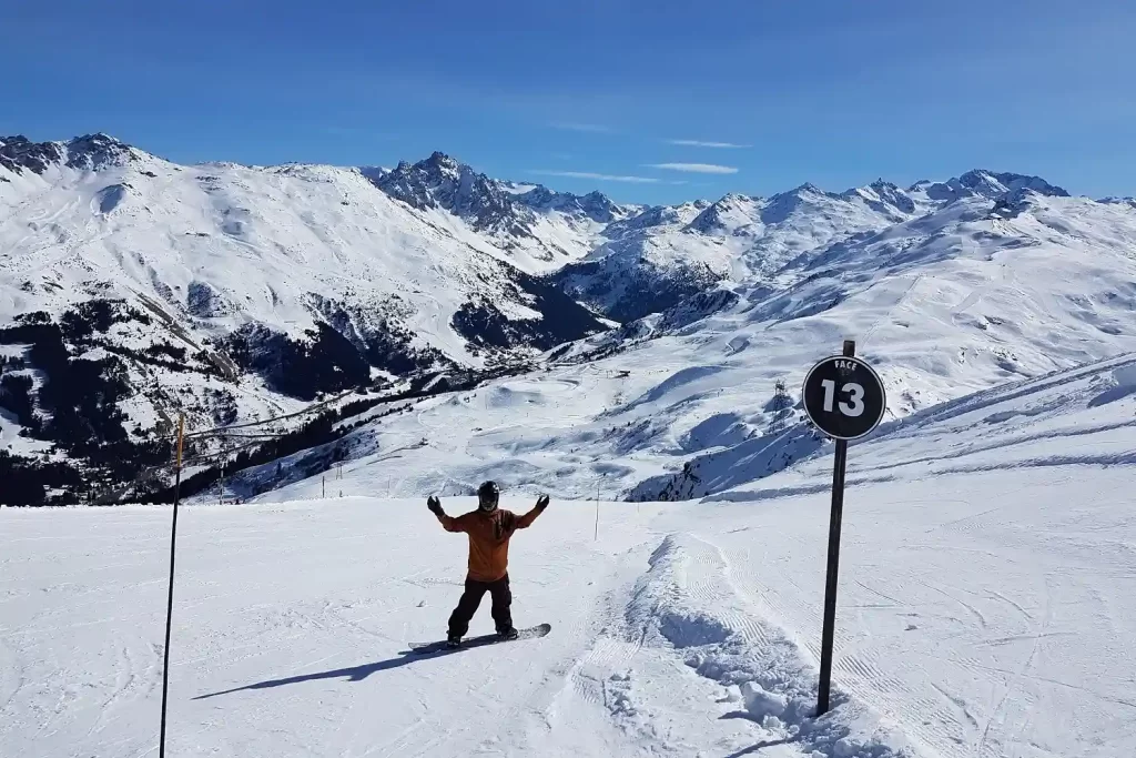 OUR SERVICE page, footer image 1