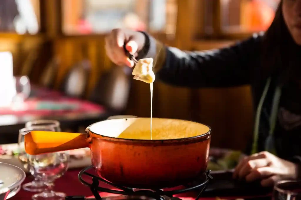 RESTAURANTS bottom image 3